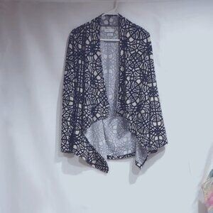 VAN HEUSEN BLACK AND TAN GEOMETRIC GATHERED WAIST SWEATER SHRUG SIZE  S/P